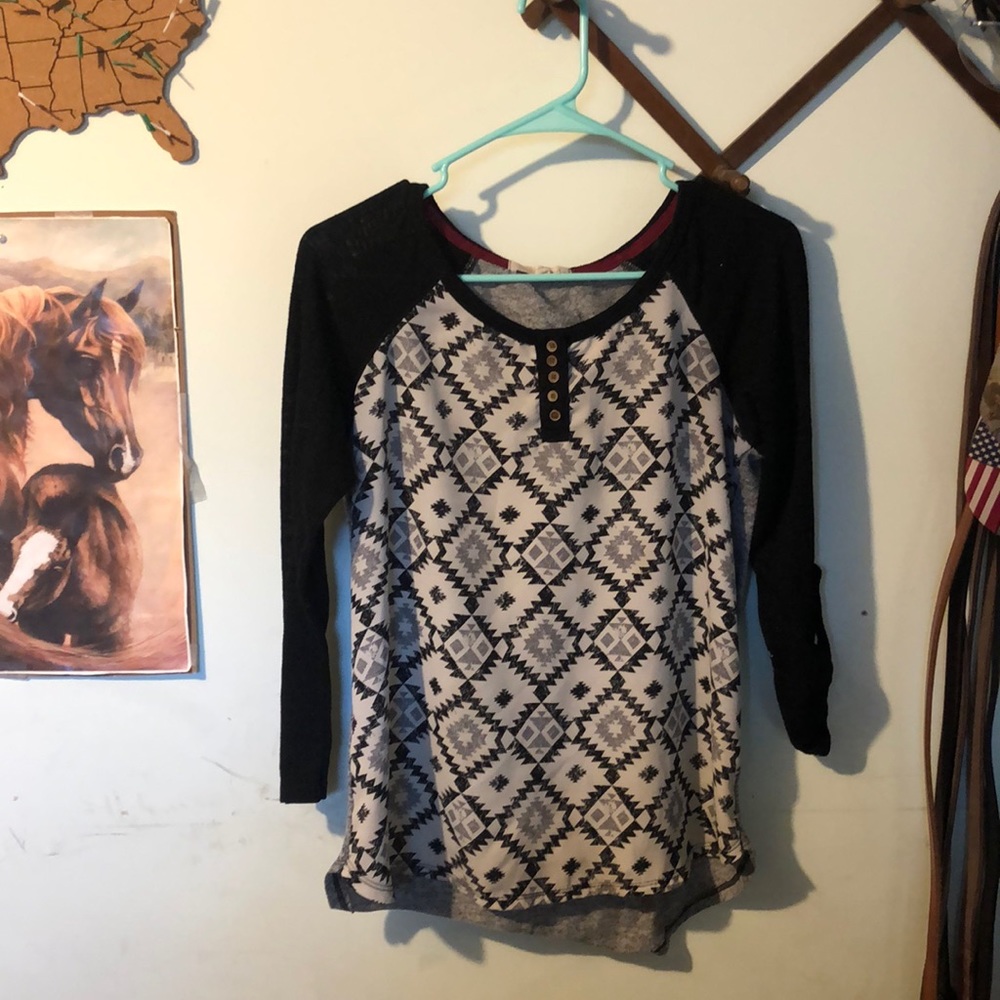 “Rewind” size Medium. Good condition.